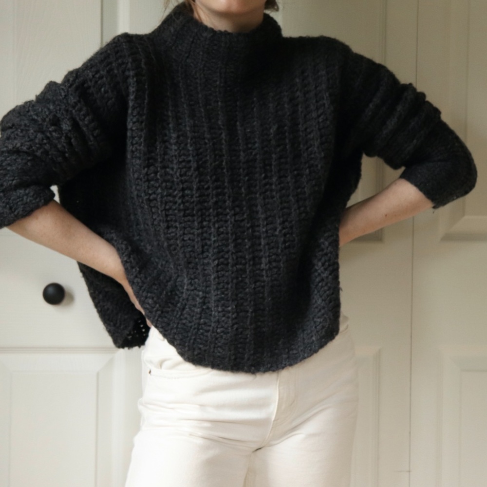 SOLD ON DEPOP Mock Neck Charcoal Gray Sweater